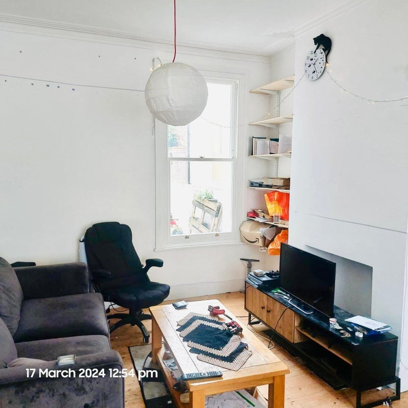 Room Revelon Road in Greater London