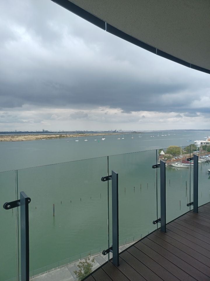 Flat Pearl Lane in Gillingham