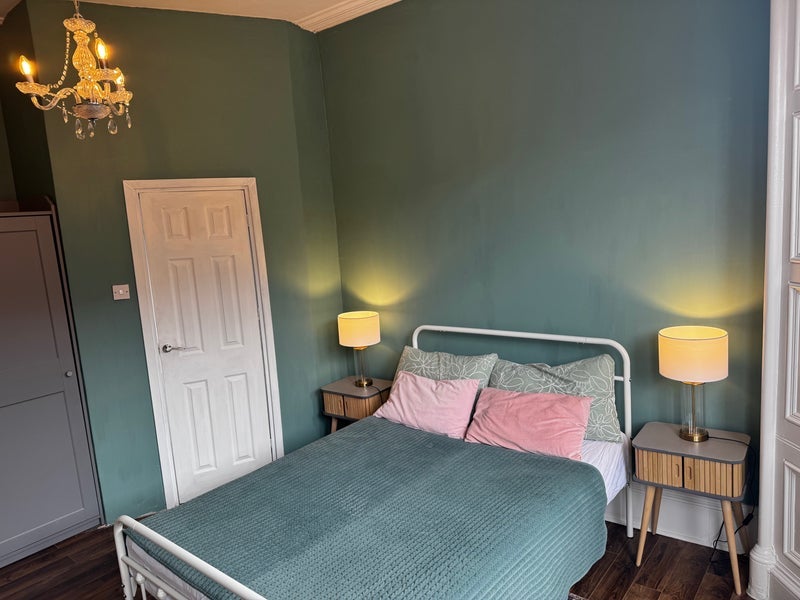 Room Marwick Street in Glasgow