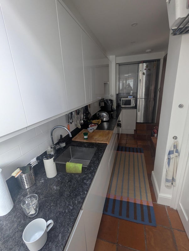 Room Wingrave Road in Greater London