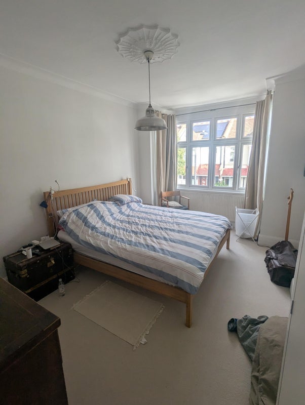 Room Wingrave Road in Greater London