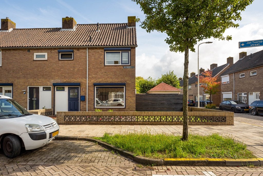 Huis Jan Tooropstraat 2 in Roosendaal