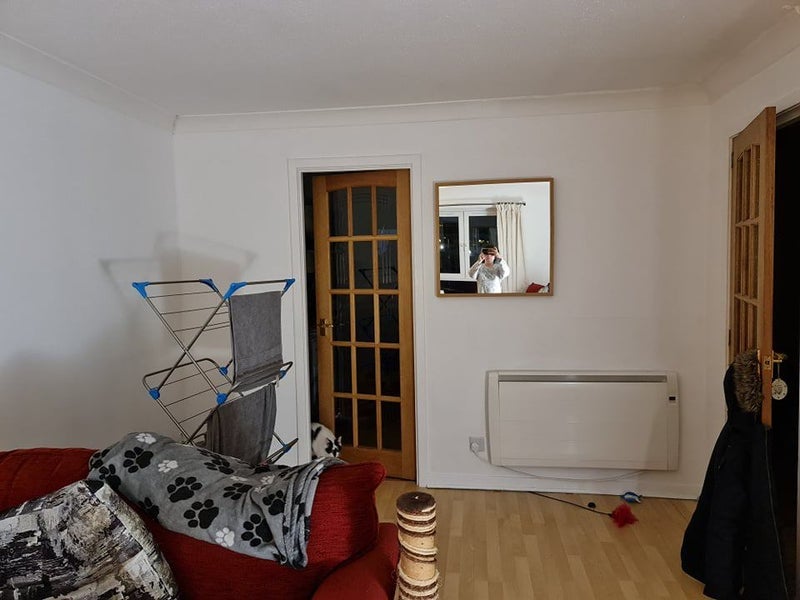 Room Cathcart Road in Rutherglen
