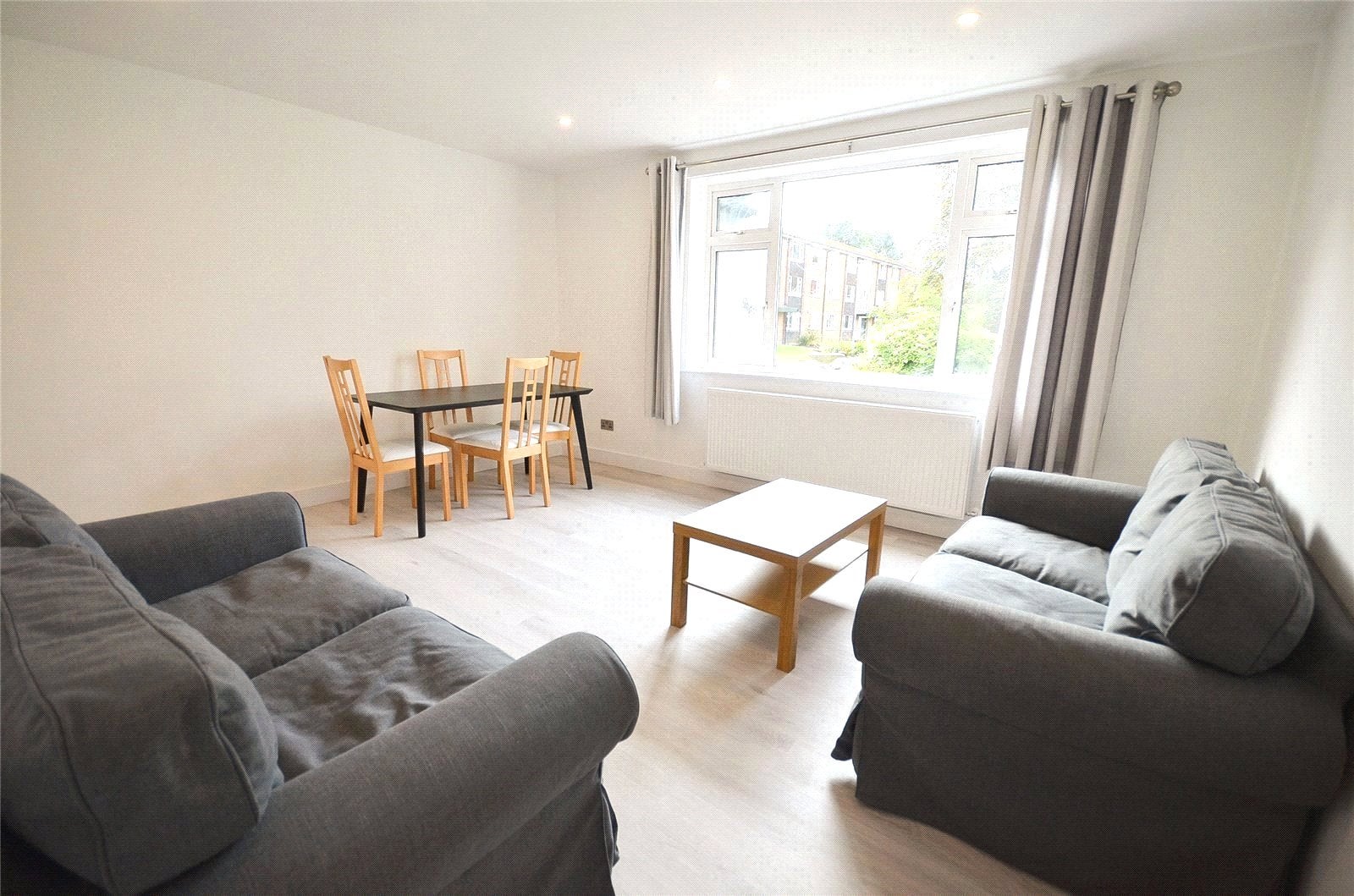 Flat Barlow Moor Court in Manchester