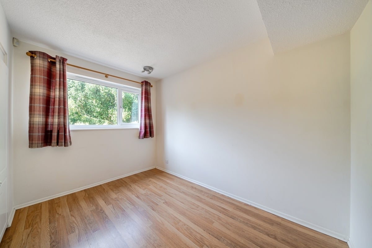 Flat Hedsor Hill in Maidenhead