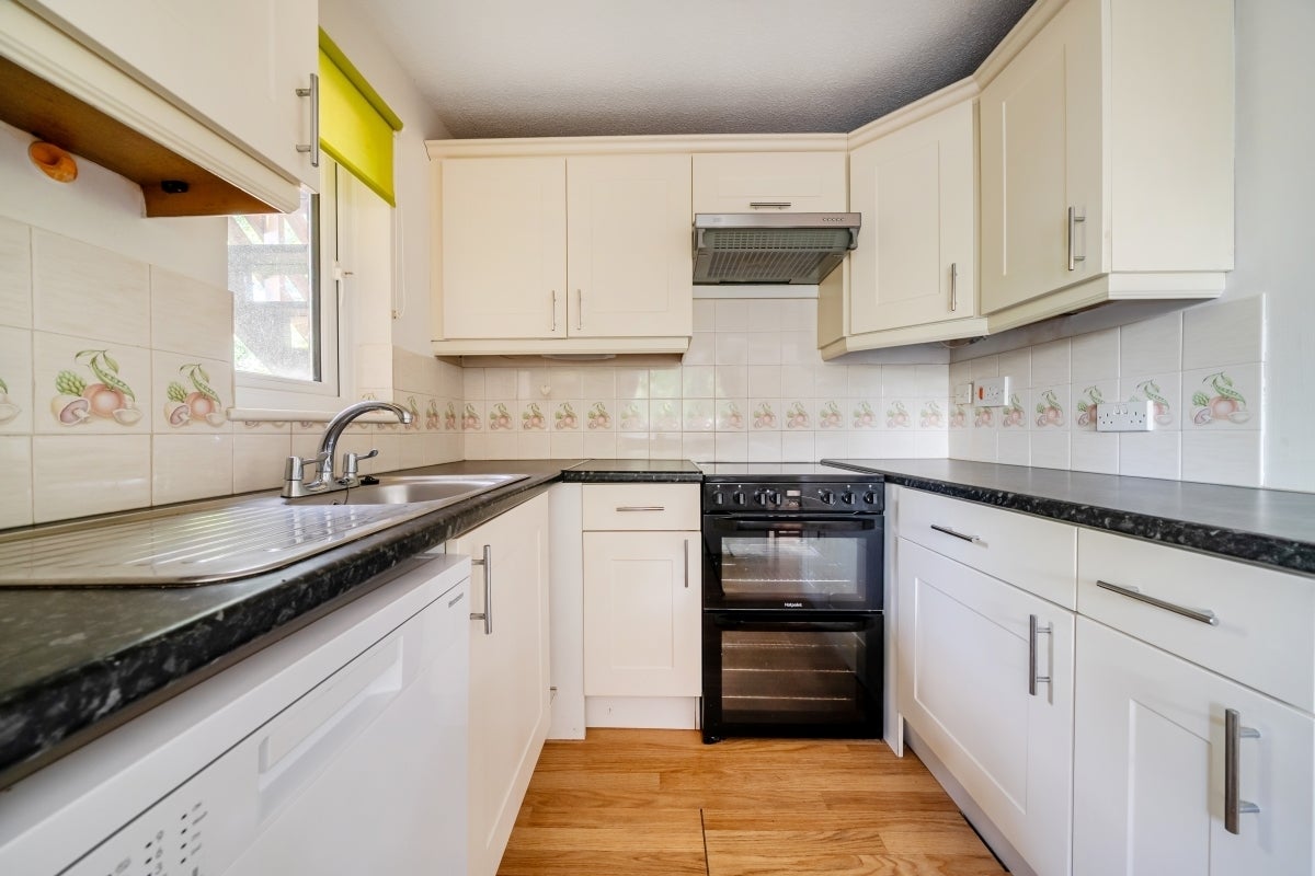 Flat Hedsor Hill in Maidenhead