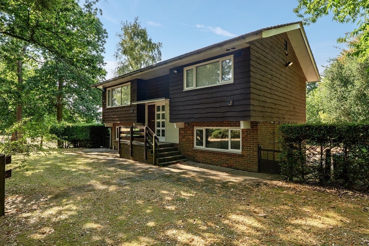 Flat Hedsor Hill in Maidenhead