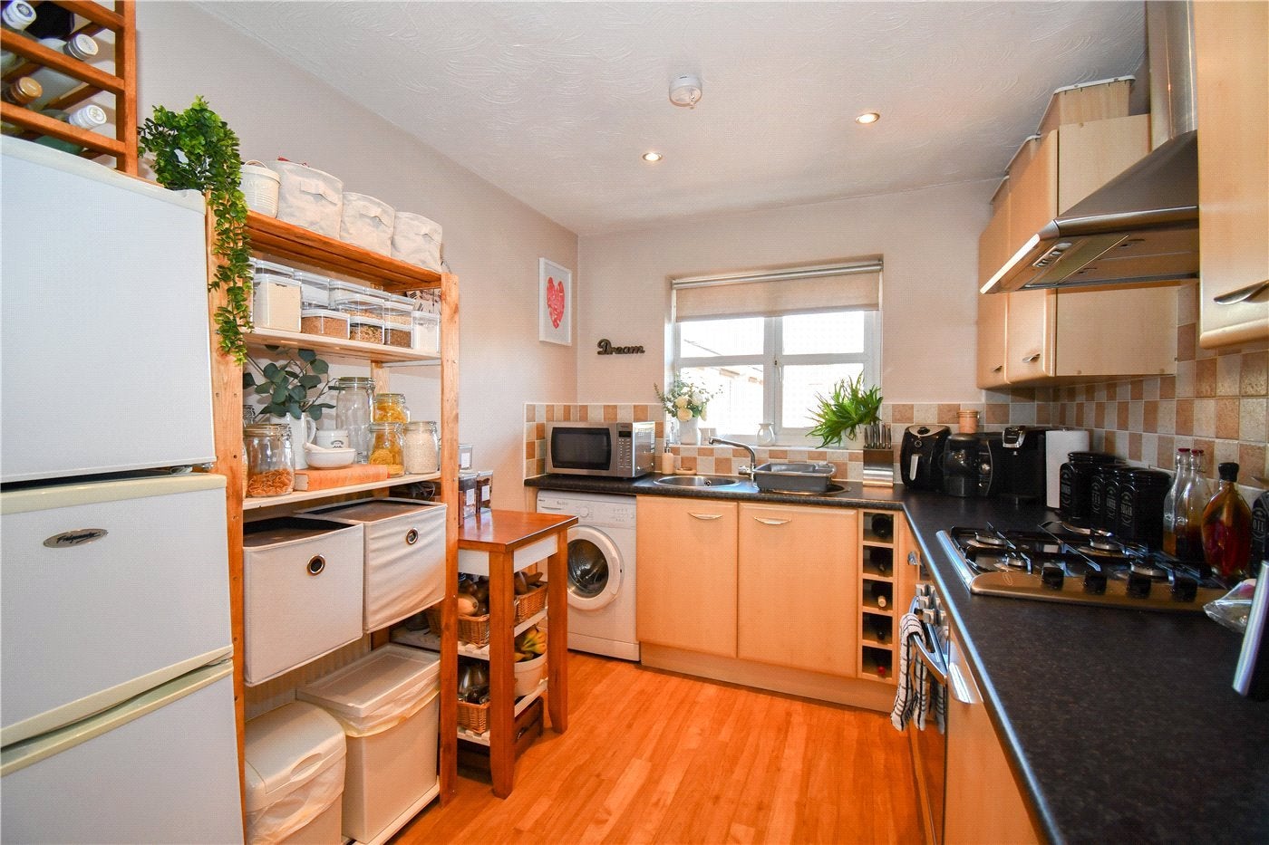 Flat Ladybower Close in Moreton