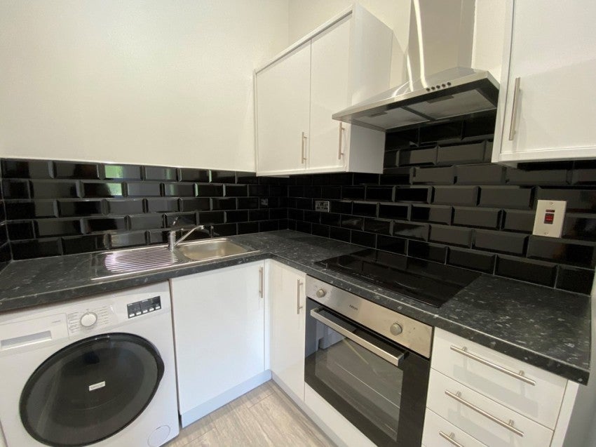 Flat Keswick Road in Southampton
