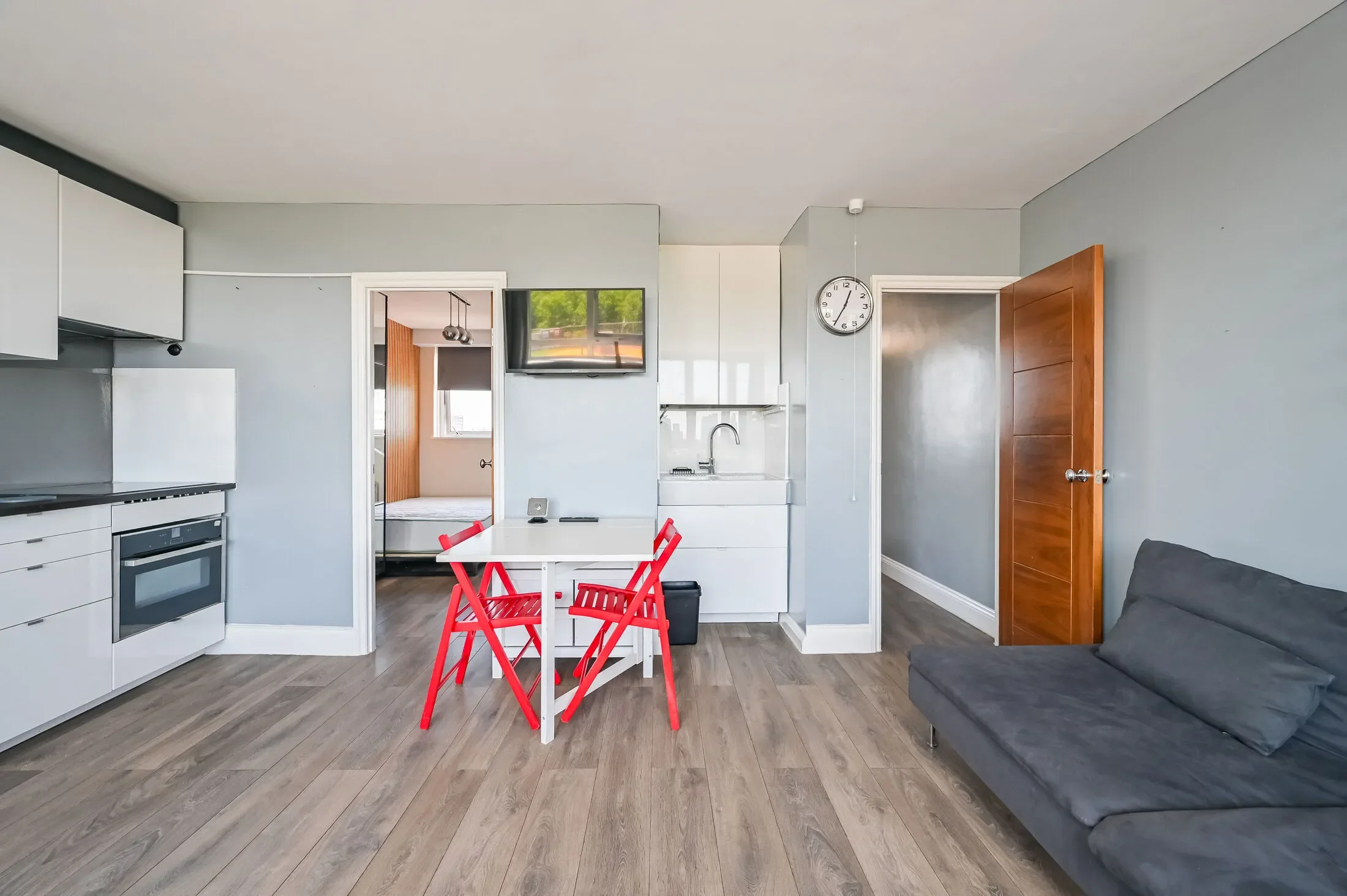 Flat Mount Pleasant in Greater London