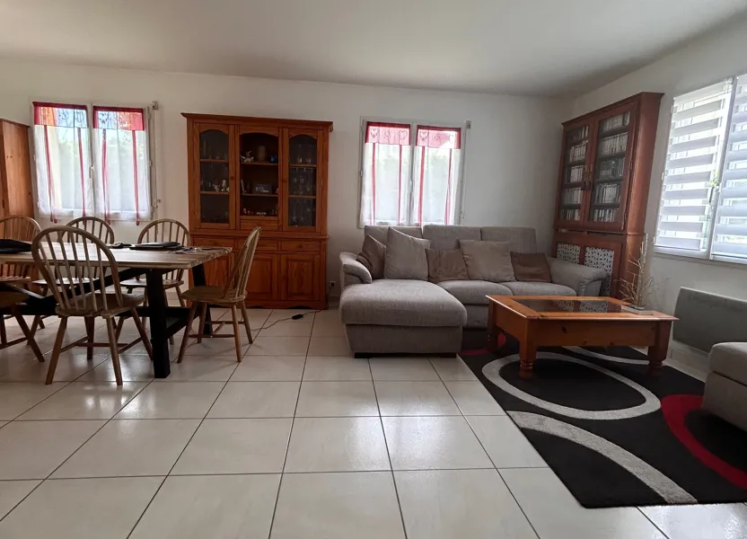 House D 233 in Saint-Molf