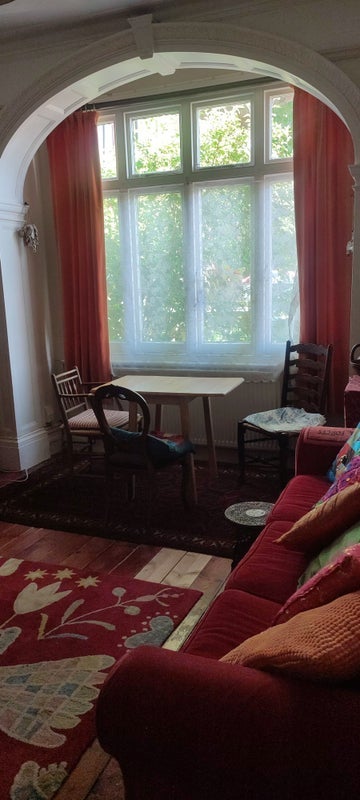 Room Thornlaw Road in Greater London