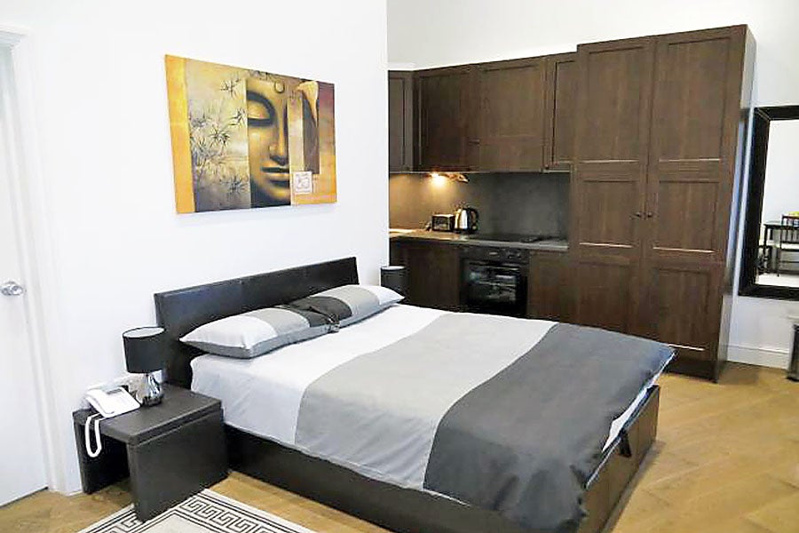 Flat Fulham Palace Road in Greater London