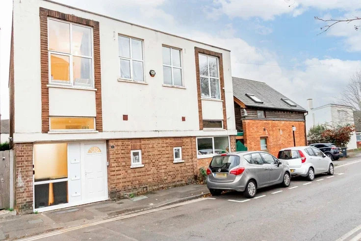 Flat Avebury Avenue in Tonbridge and Malling