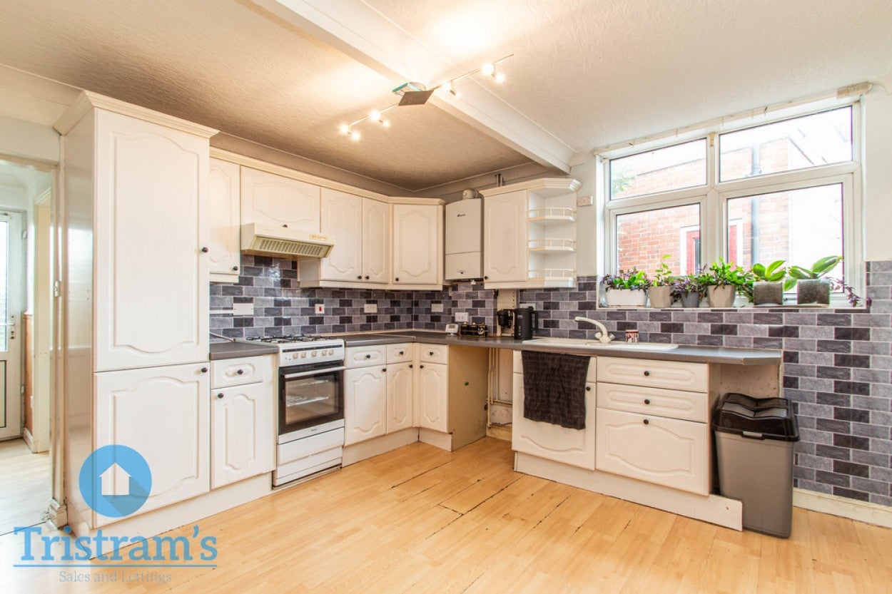 House Dunholme Close in Nottingham