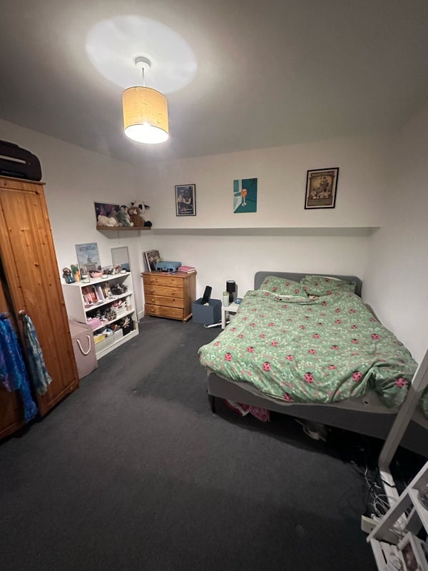 Flat Palatine Road in Manchester
