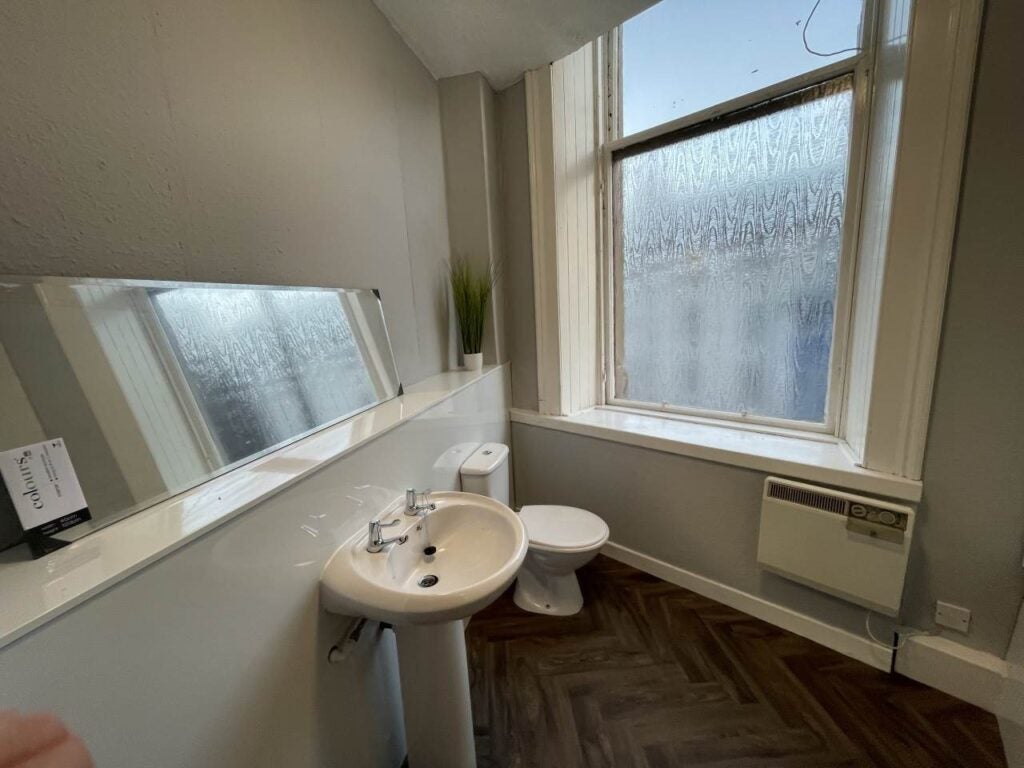 Flat Meadowside in Dundee