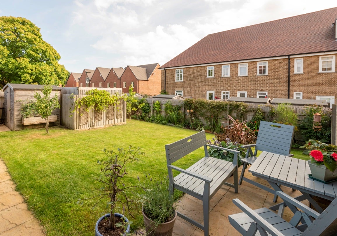 House Lutyens Court in Cotswold District