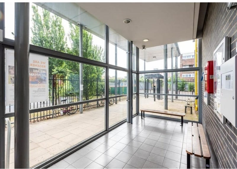 Room Forty Acre Lane in Greater London