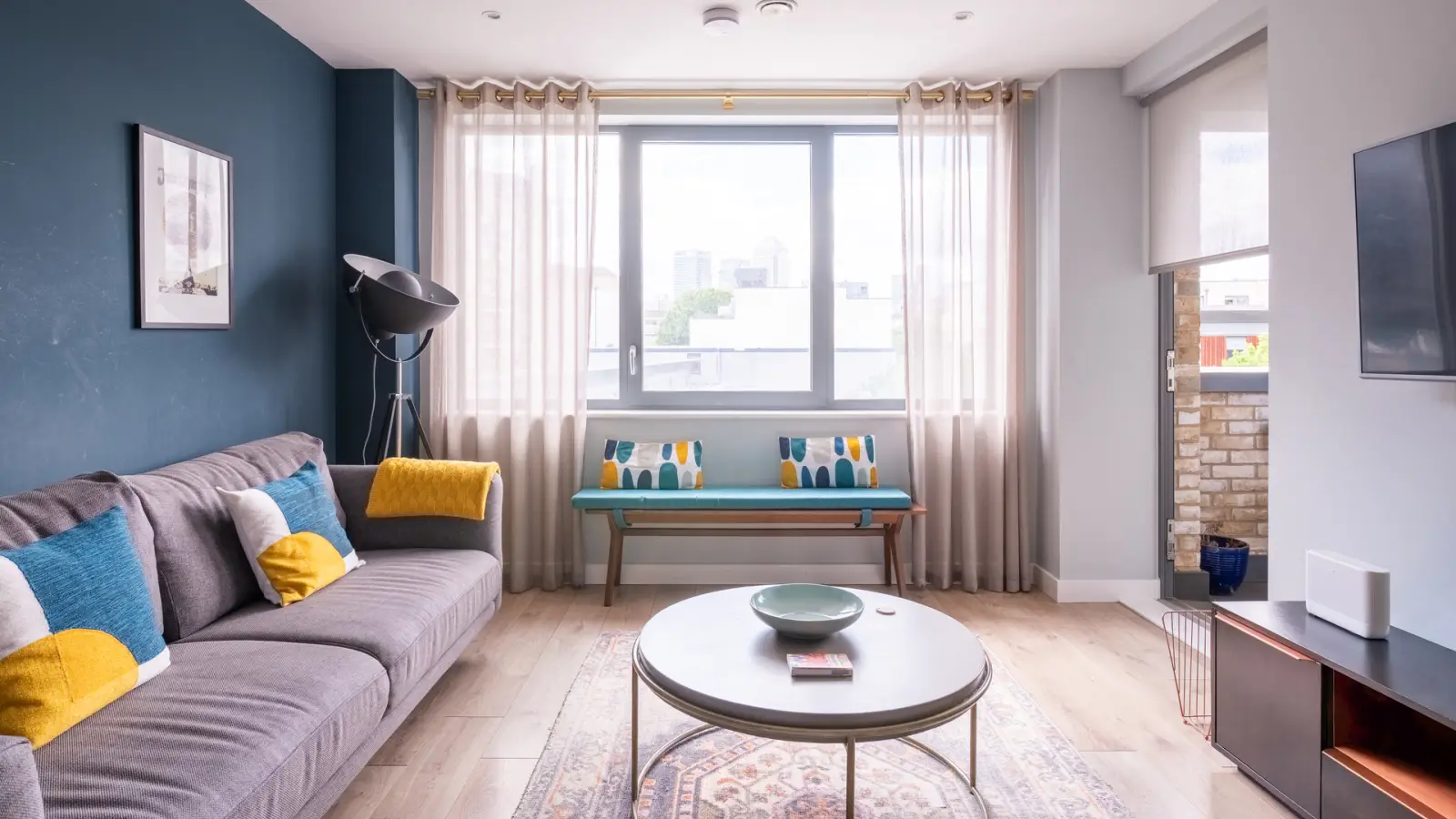 Flat Warwick Road in Greater London