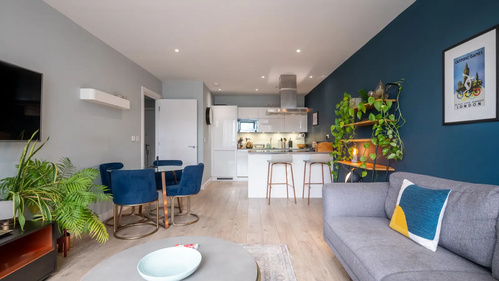 Flat Warwick Road in Greater London