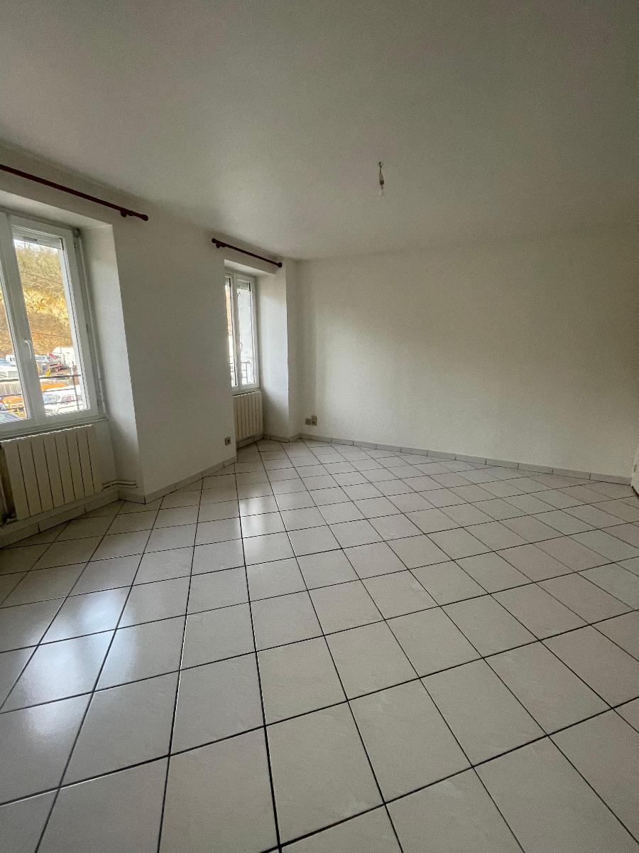 Flat Rue de Briselance in Orchamps