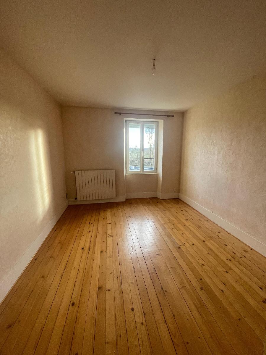 Flat Rue de Briselance in Orchamps