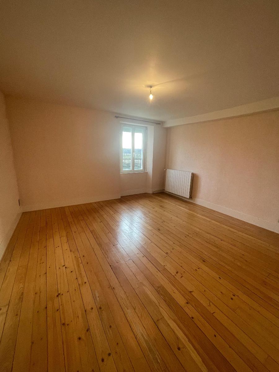 Flat Rue de Briselance in Orchamps