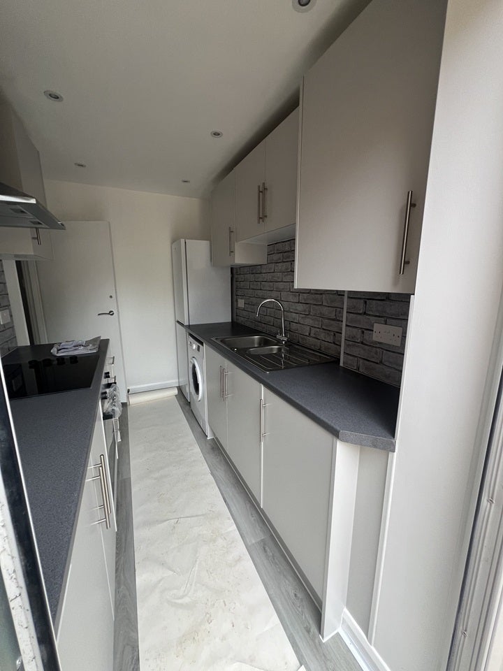 Flat Upper Elmers End Road in Greater London