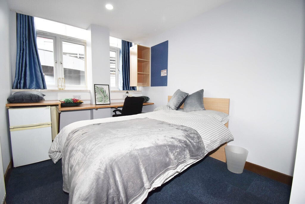 Room Smithford Way in Coventry