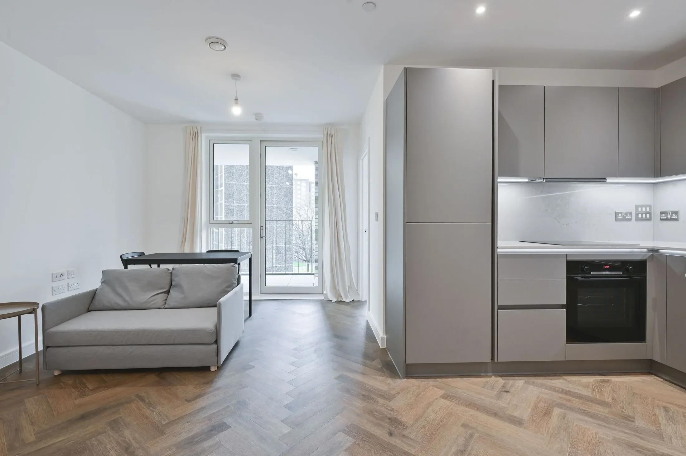 Flat Canterbury Road in Greater London