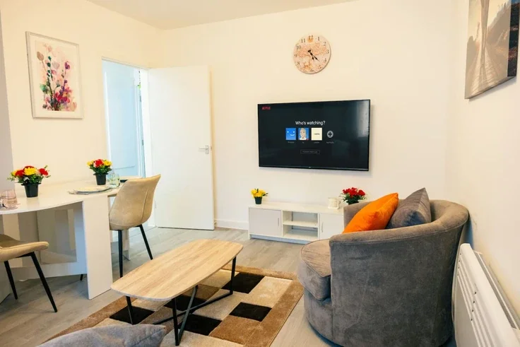Flat Byron Street in Cardiff