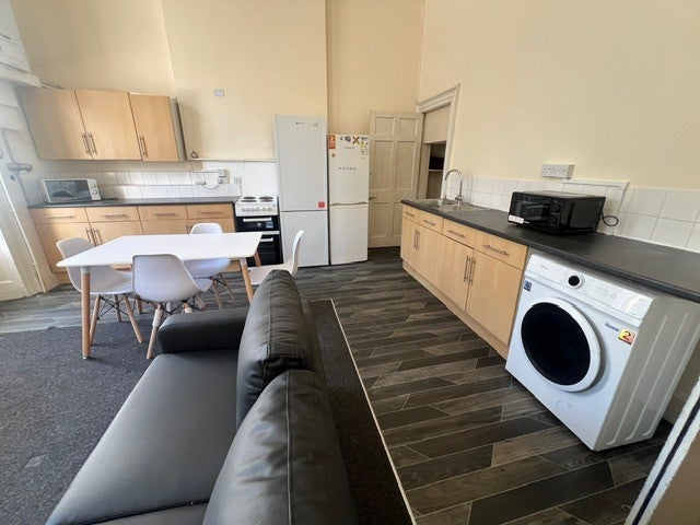 Room Lower Park Row in Bristol