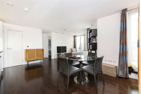 Flat Islington Green in Greater London