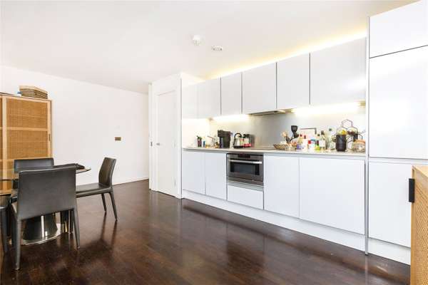 Flat Islington Green in Greater London