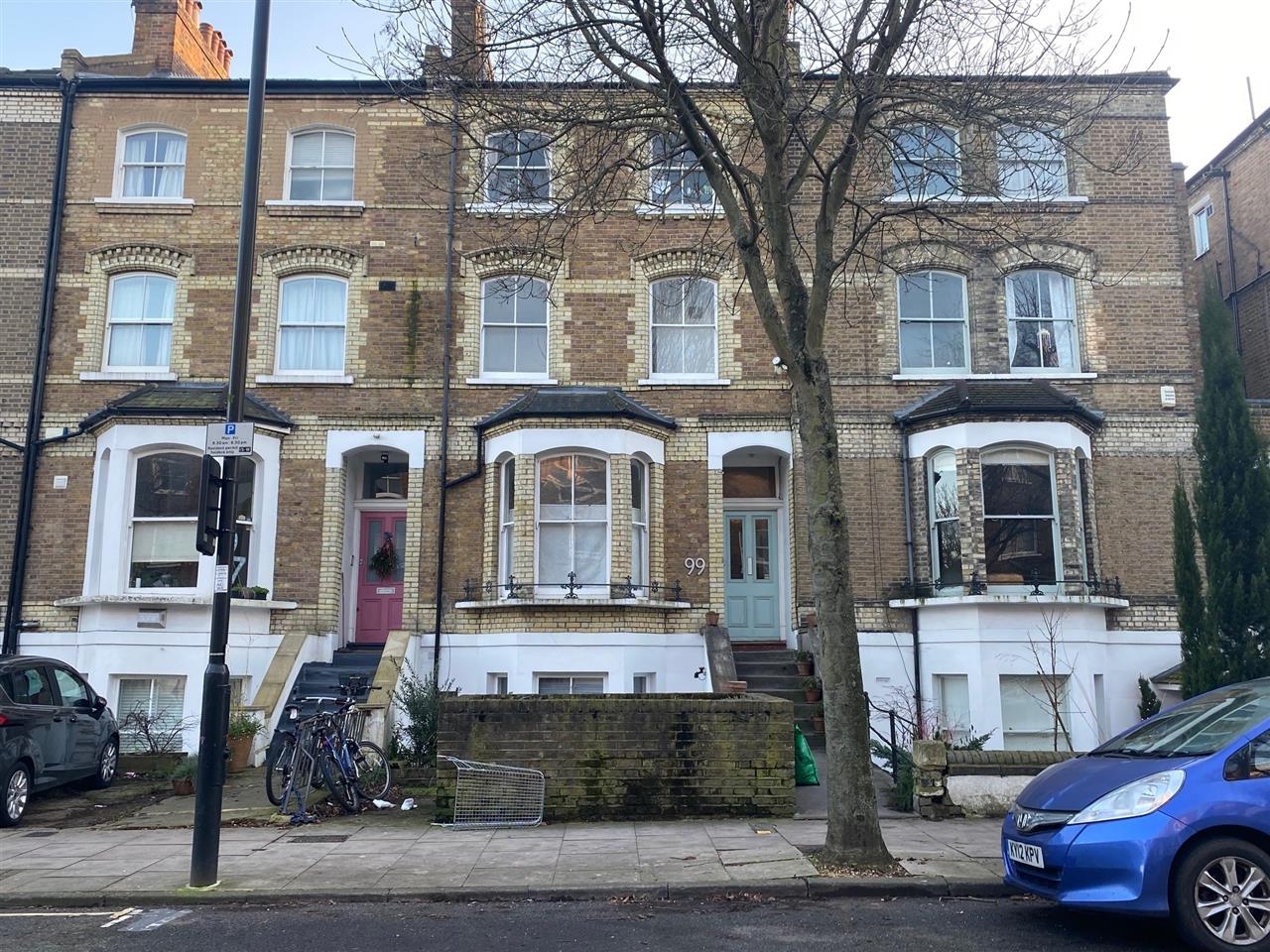 Flat Tufnell Park Road in Greater London