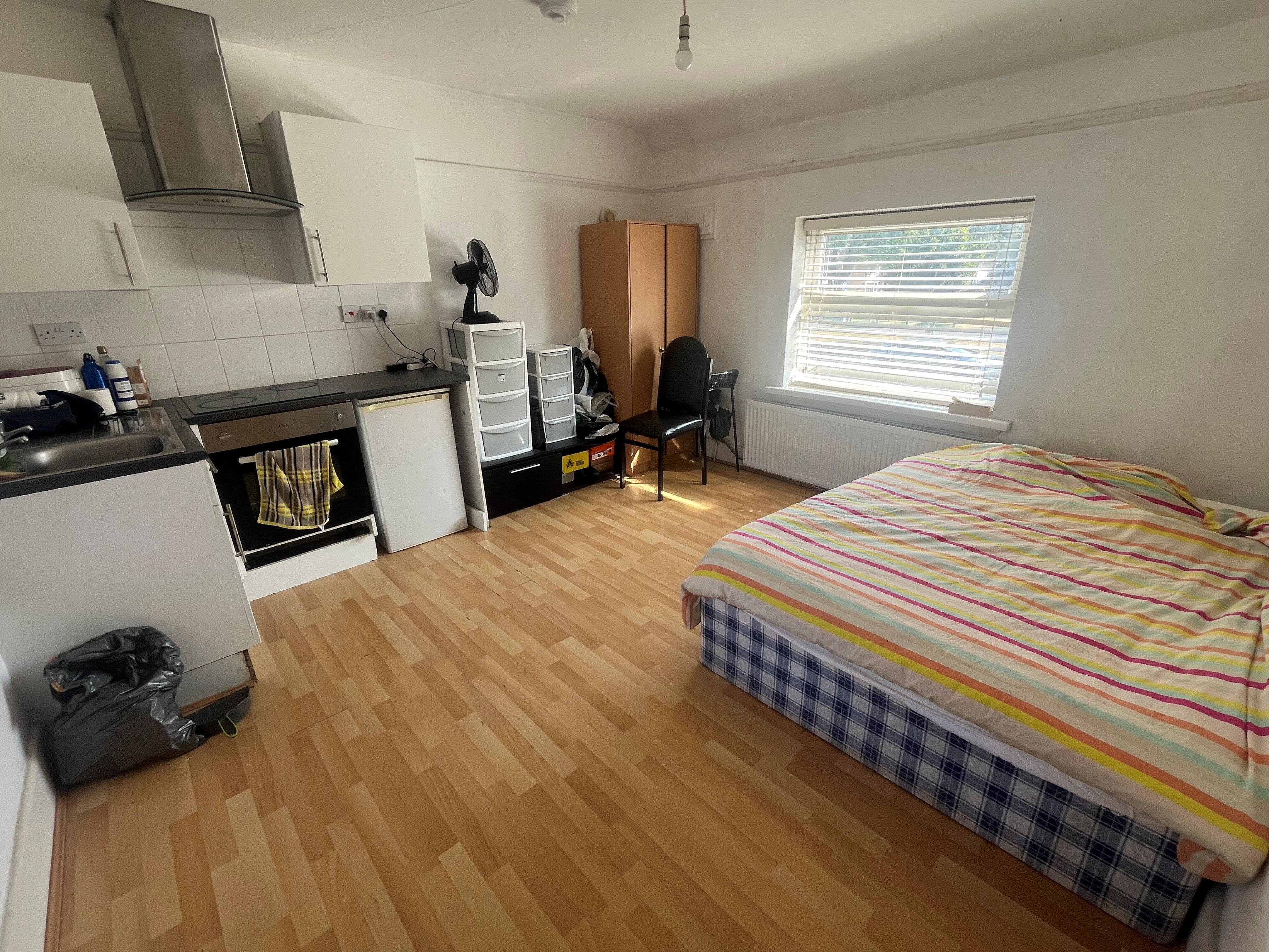 Flat Harborne Lane in Birmingham