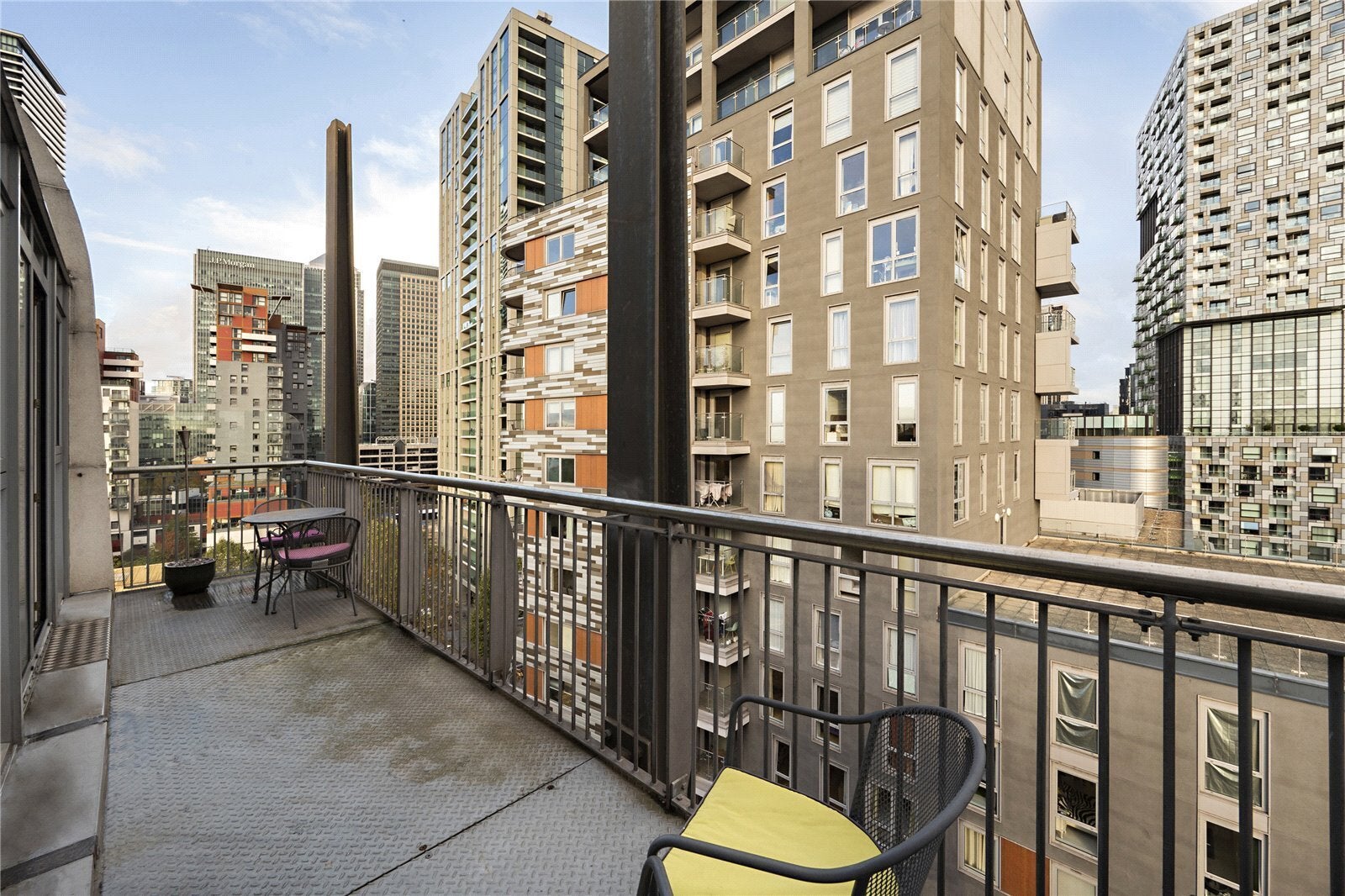 Flat Cassilis Road in Greater London