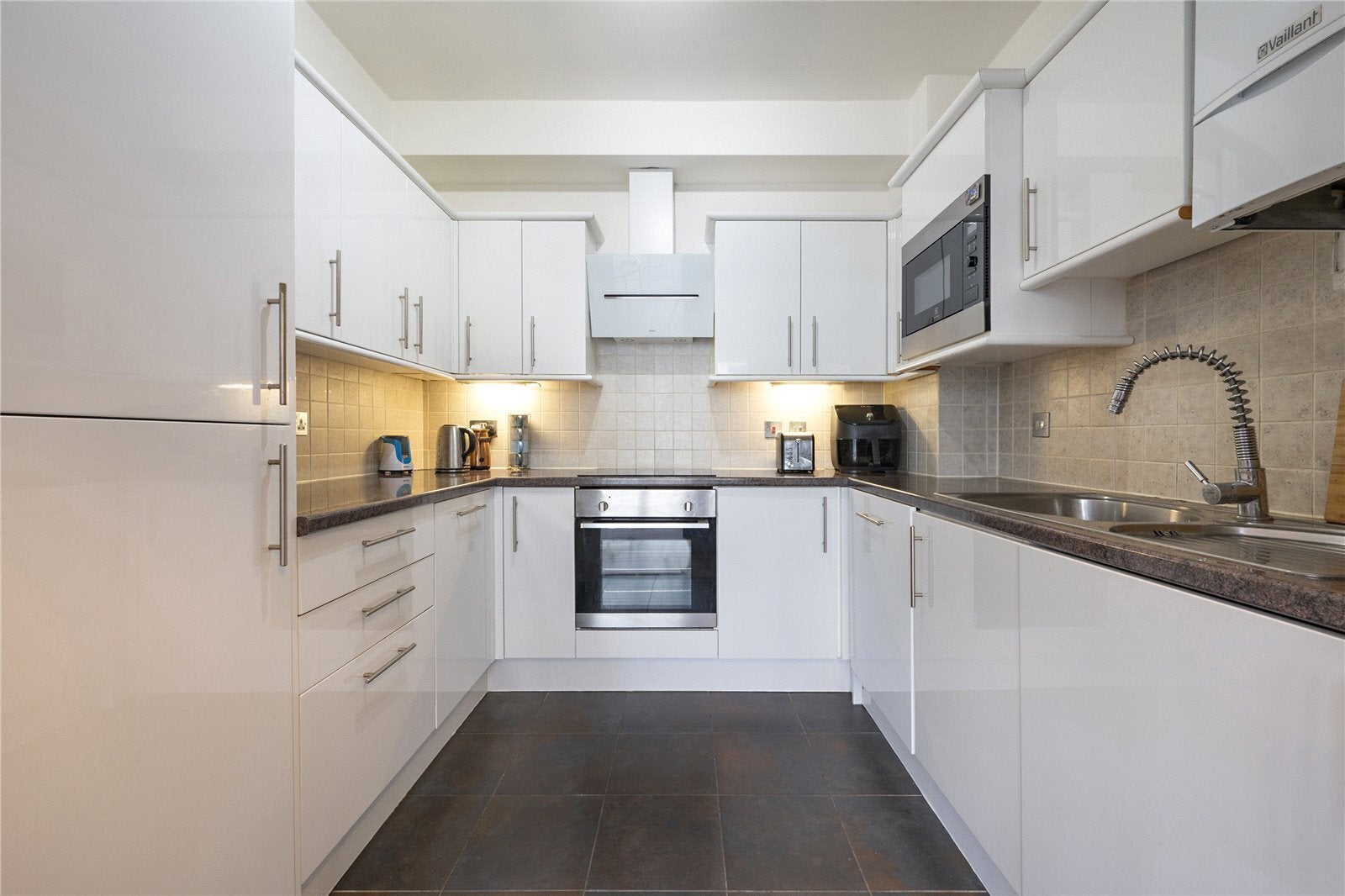 Flat Cassilis Road in Greater London
