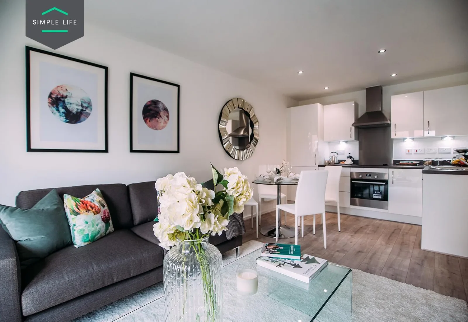 Flat Velveteen Crescent in Salford