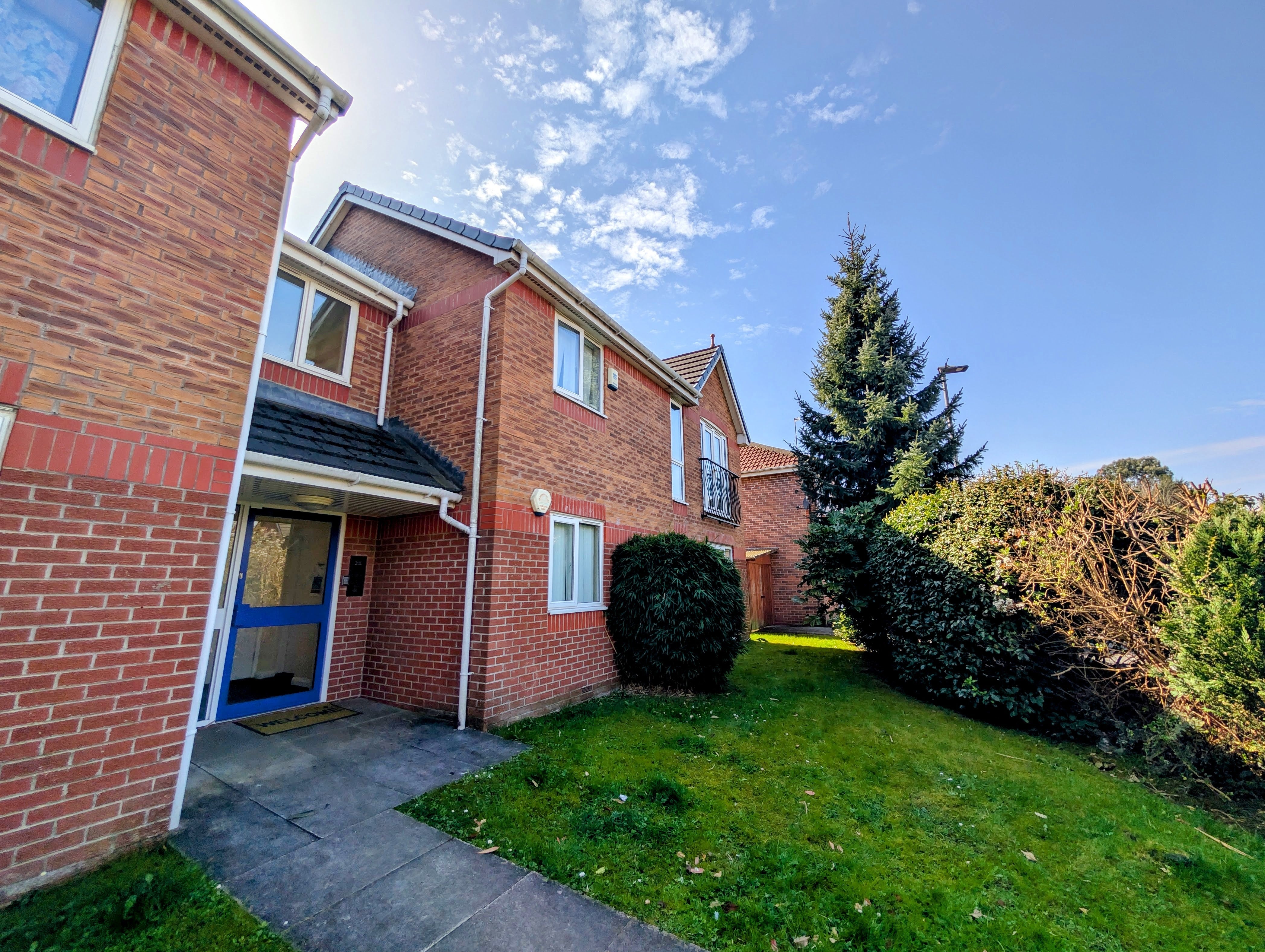 Flat Greetland Drive in Manchester