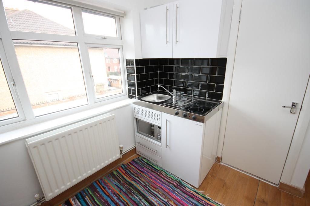 Flat Westway in Greater London