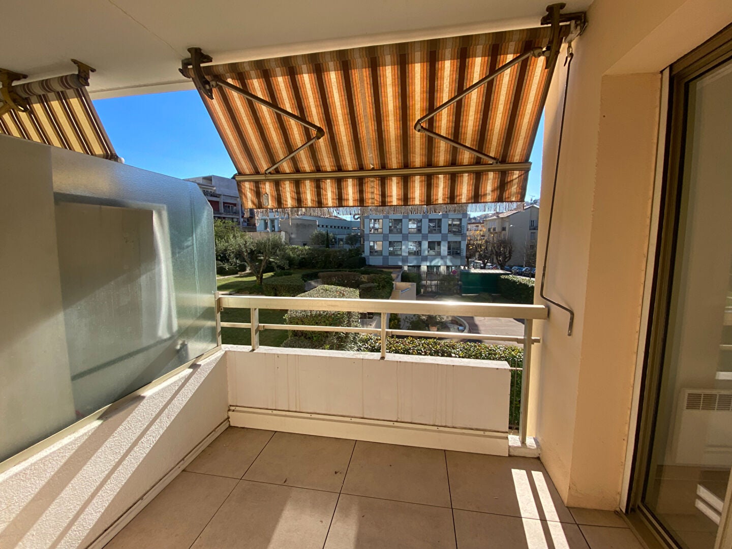 Flat Avenue Jean Sebastien Barès in Nice
