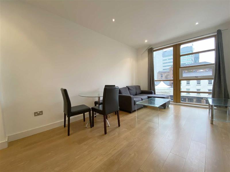 Flat Great Ancoats Street in Manchester