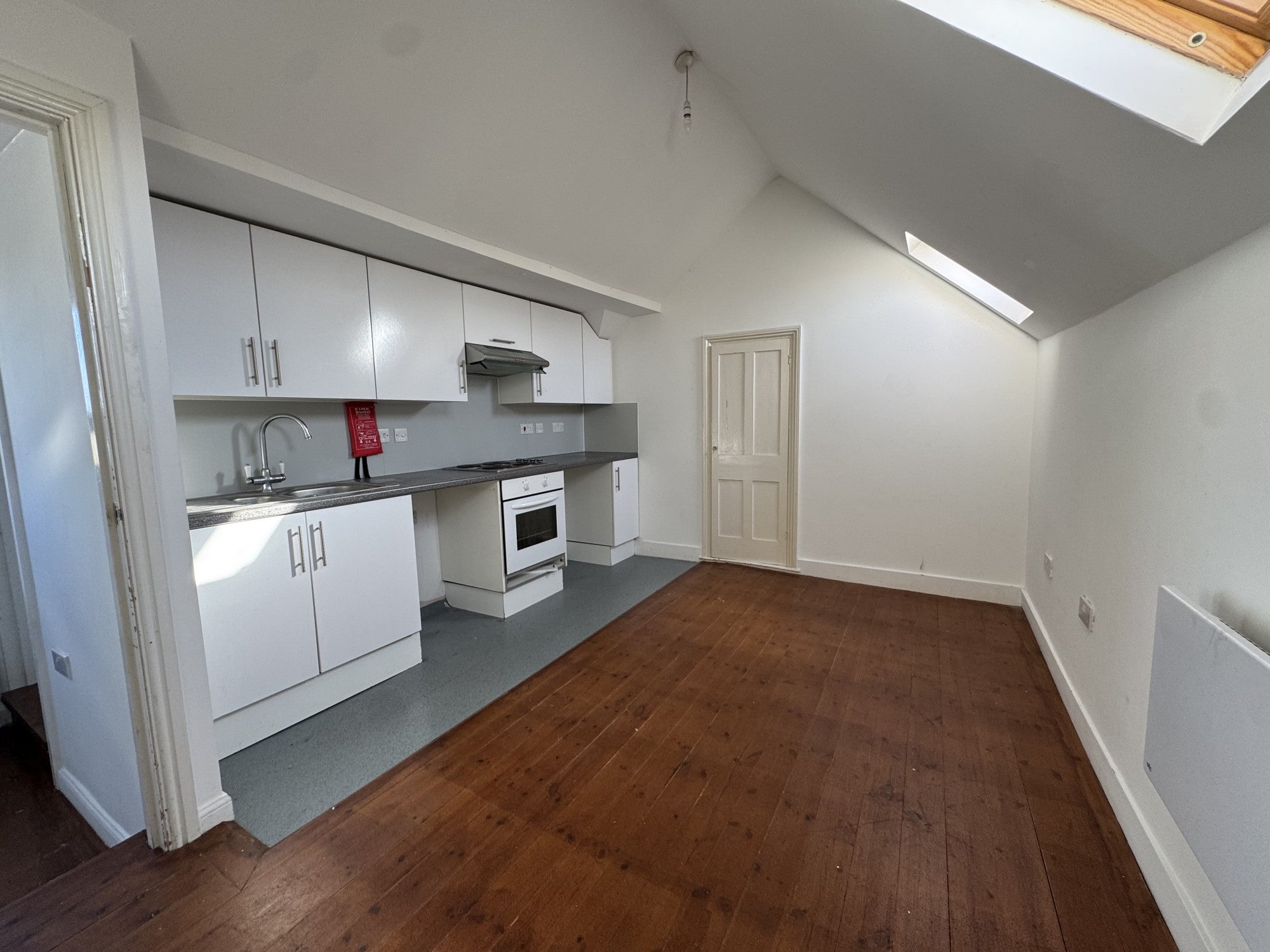 Flat Duncan Road in Gillingham