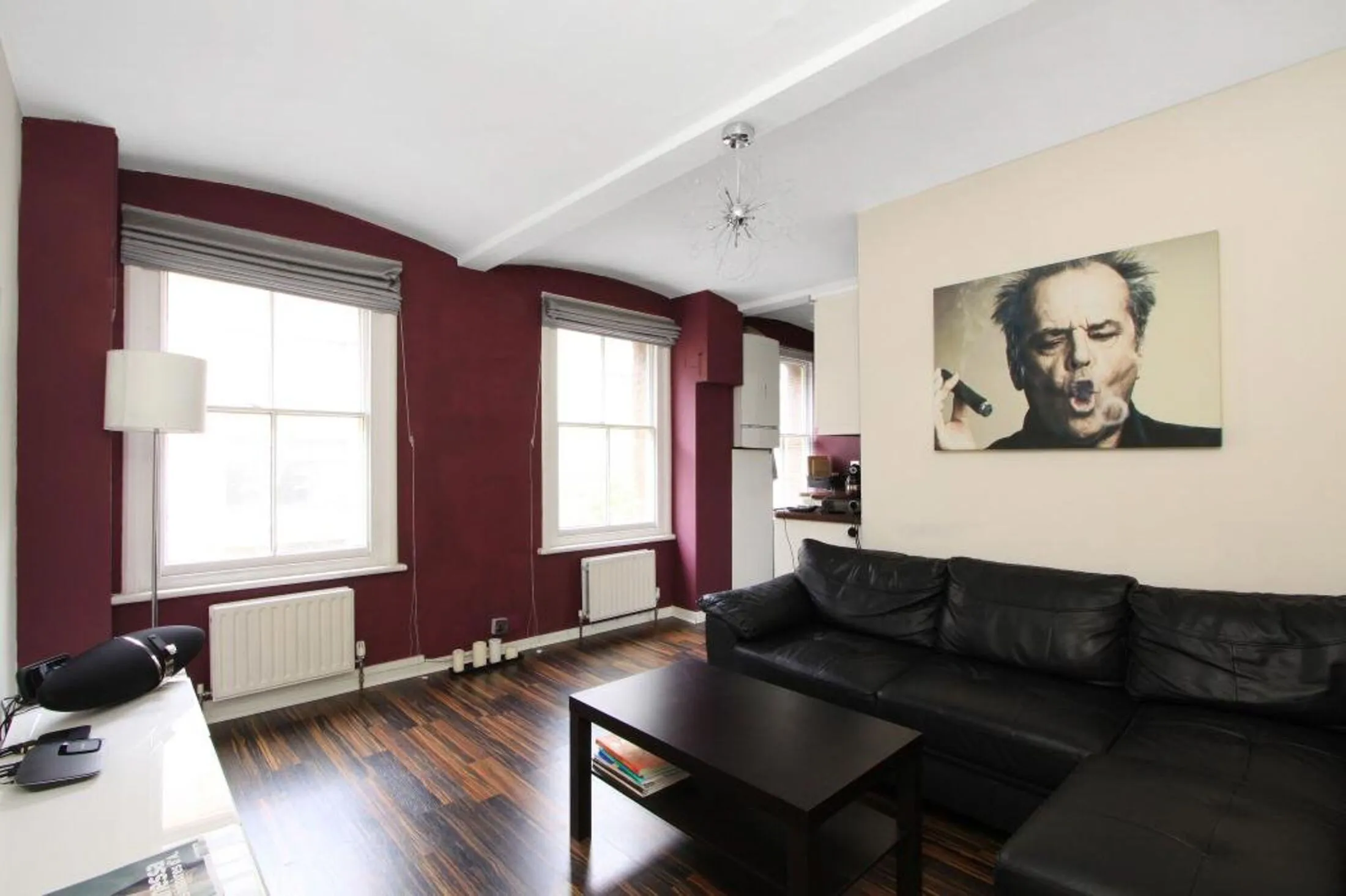 Flat Folgate Street in Greater London