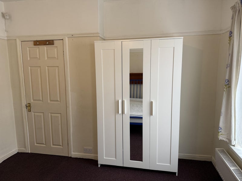 Room Saint Andrews Road in Greater London