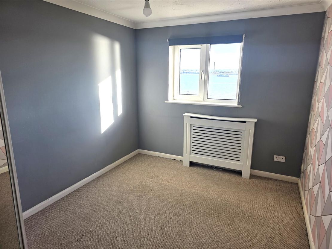 Flat Astley in Grays