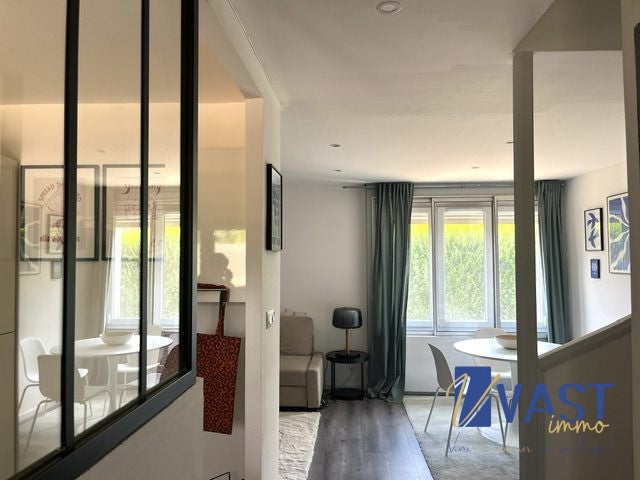 Flat Rue du Faubourg de Roubaix in Lille