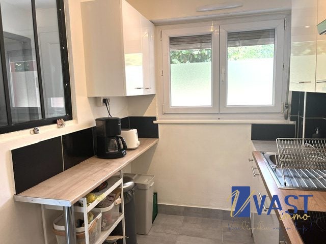 Flat Rue du Faubourg de Roubaix in Lille